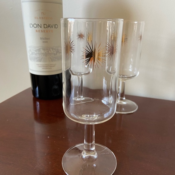 Unique Set of 3 MCM starburst wine glasses. - Picture 4 of 4